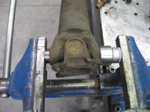 04 press out universal joint