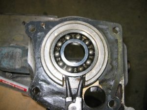 49_remove_bearing_cover