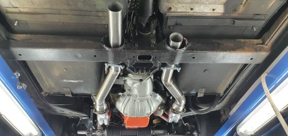 Assembled left exhaust